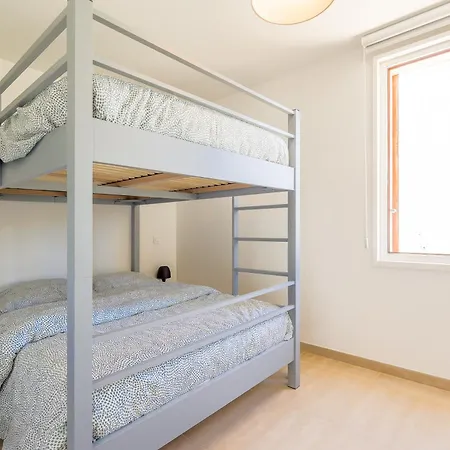 Les Aloes - Appt Climatise Vue Et Montagne * Calvi (Corsica)